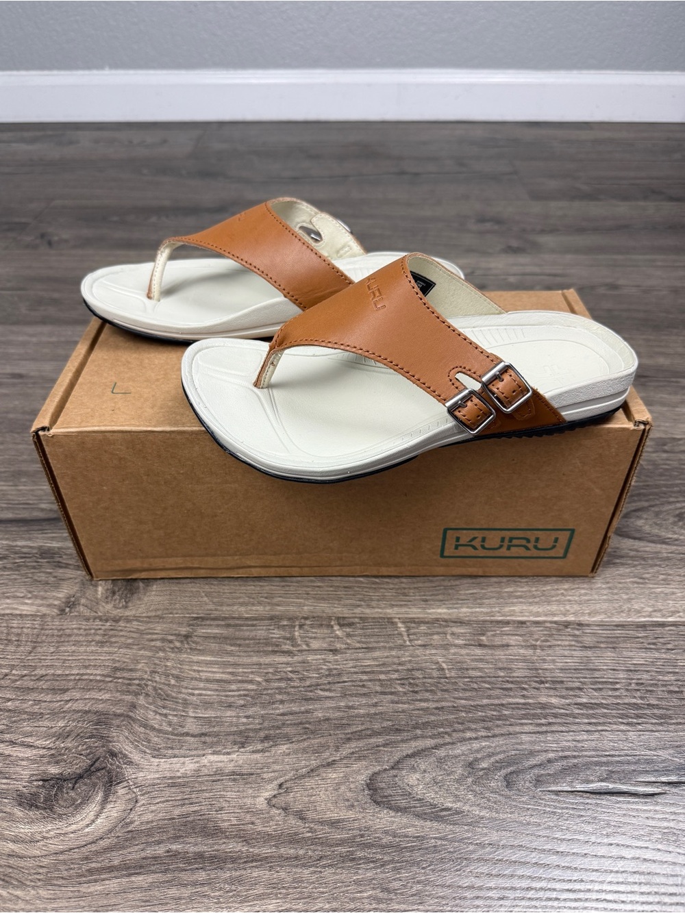 KURU Suomi Leather Flip Flop Orthopedic Arched Sandals Carmel Brown 9 EU 40 NWT